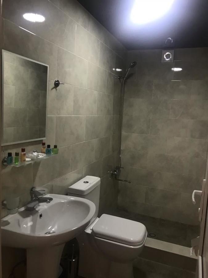 Lazika Hotel Zugdidi Ngoại thất bức ảnh